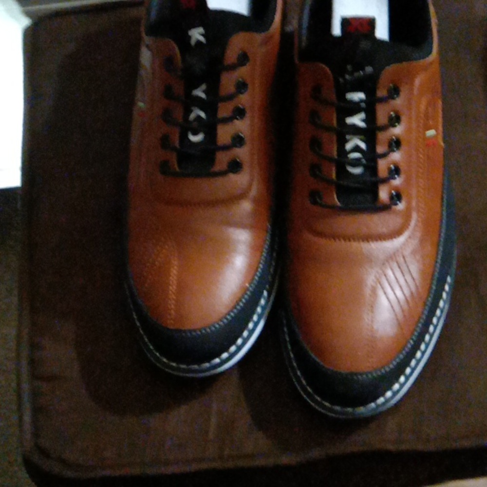 Men. Shoes - Picture 3 of 4